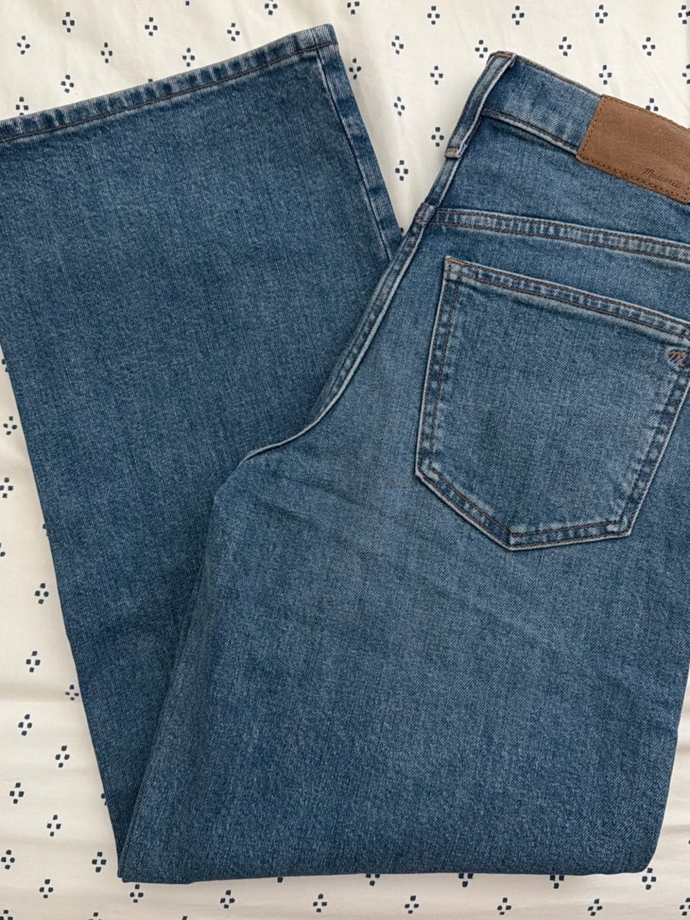 Madewell PETITE Perfect Vintage Wide-Leg Jeans 
NWOT Size 25P